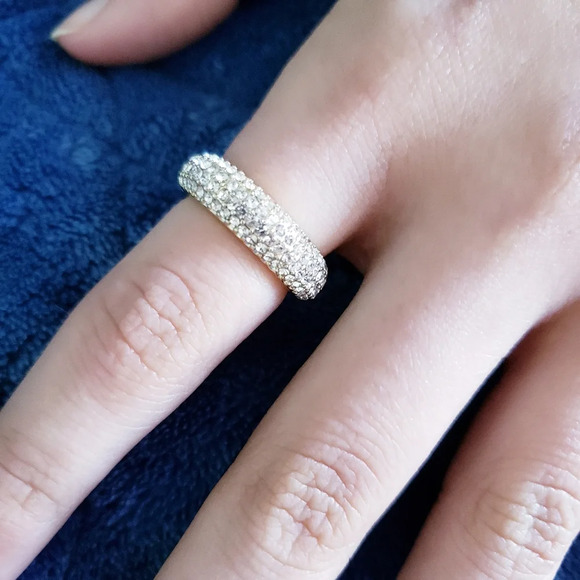 Statement Gold Ring - Picture 4 of 9